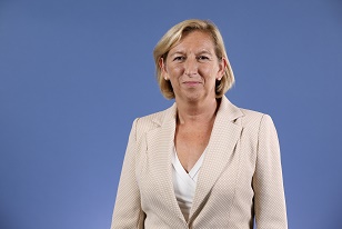 Madame Hélène Farnaud-Defromont, nova embaixadora francesa (…)